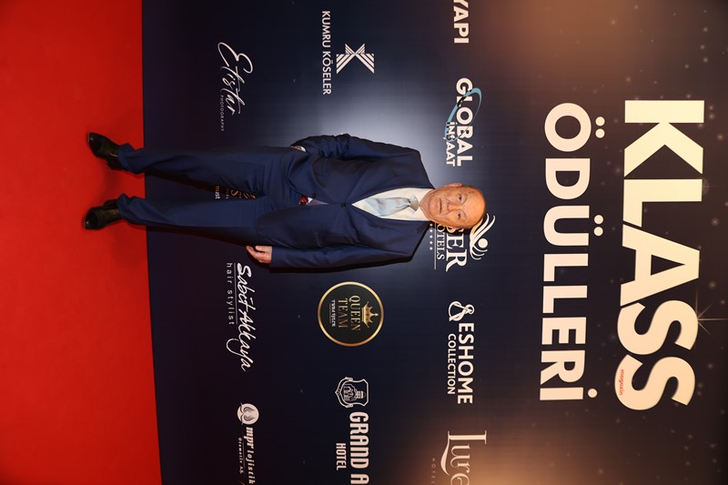 Yüksel Mermer :  �� Dünyas�nda Vizyonuyla Yeni Nesillere Yol Gösteren Örnek Bir Lider